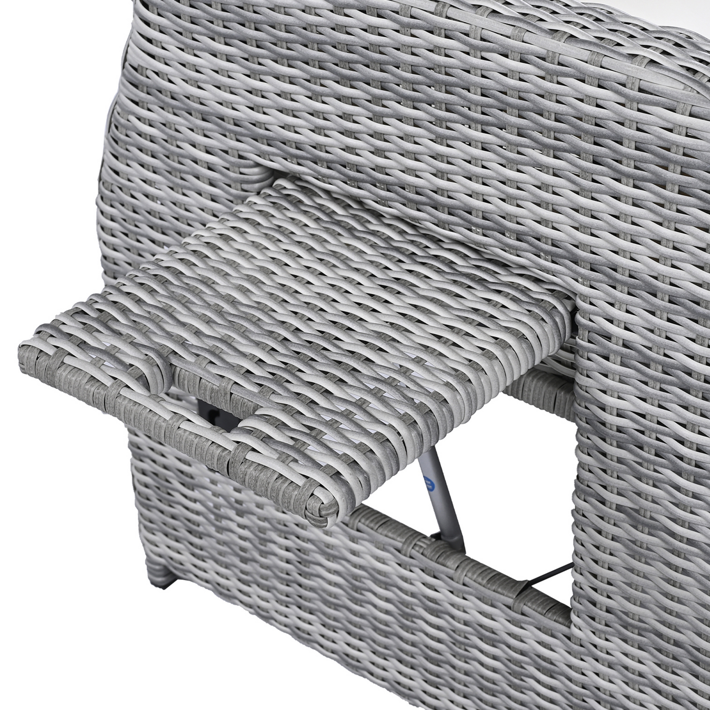 Noir Coast™ Luxe Outdoor Sectional Collection
